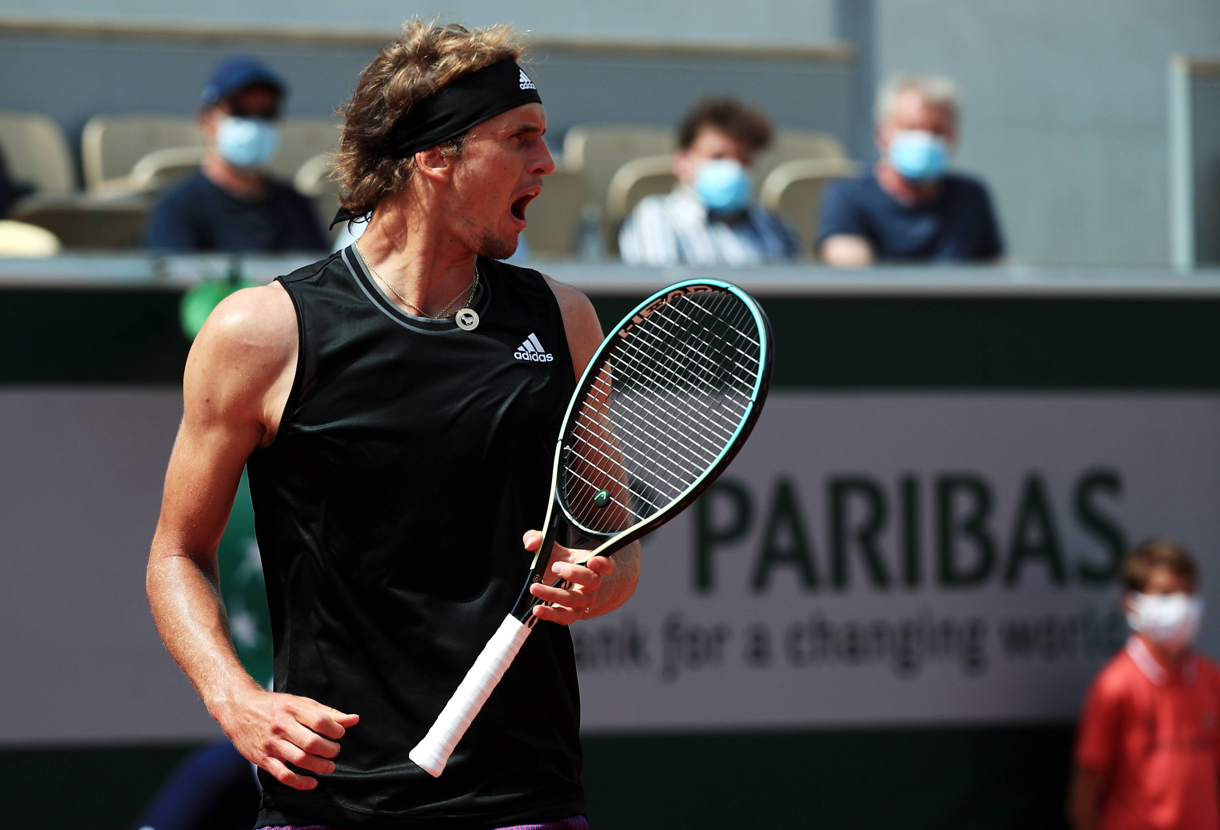 包含世界网球队爆冷欧洲网球队，兹维列夫一己之力扛起全队的词条