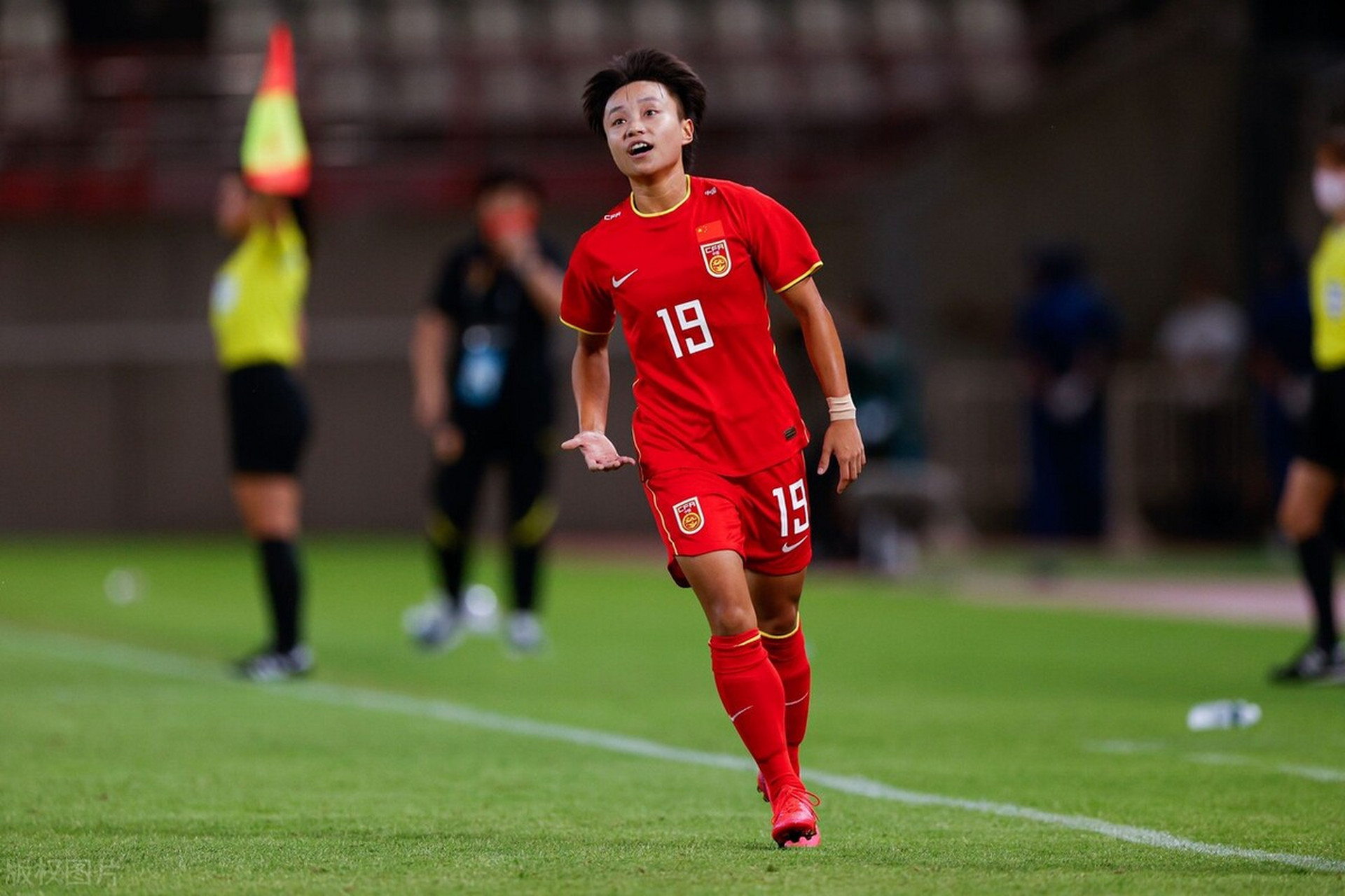 包含女足足球明星展现实力的词条 包含女足足球明星展现实力的词条