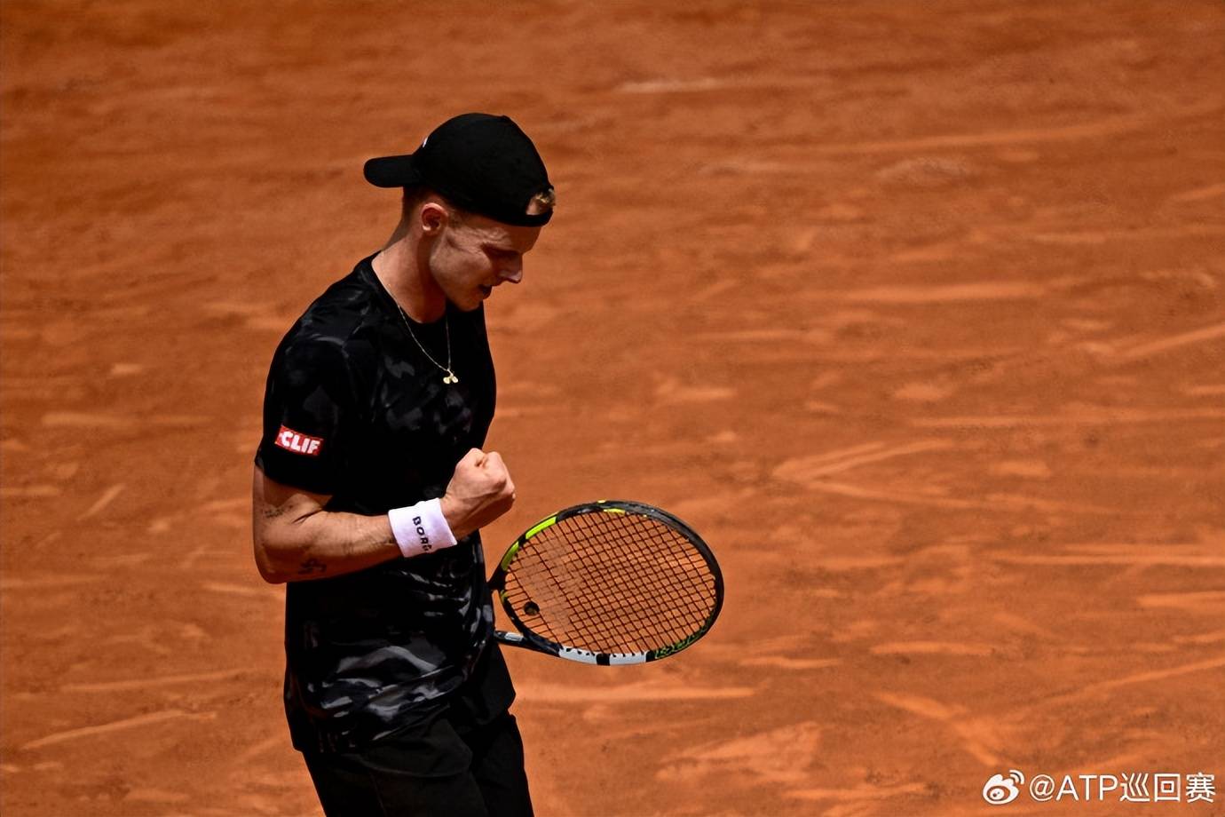 关于戴维斯杯碾压法网,兹维列夫状态火热的信息 关于戴维斯杯碾压法网,兹维列夫状态火热的信息